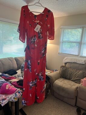 Red Floral Women’s Midi jumpsuit - V-Neck, Lightweight